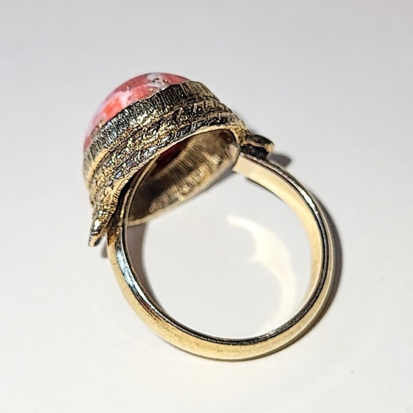 VINTAGE DINOSAUR EGG ORANGE & WHITE MARBLED DEMI-PARURE SET - Picture 7 of 12